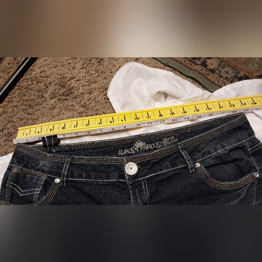 Almost Famous Distressed Skinny Jeans Women's 16 Sequin Back Pockets - Picture 4 of 7